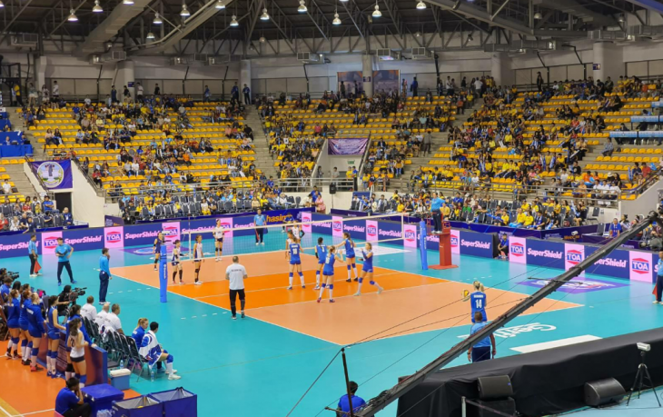 สนามชาติชาย ฮอลล์ สนามกีฬาเฉลิมพระเกียรติ 80 พรรษา