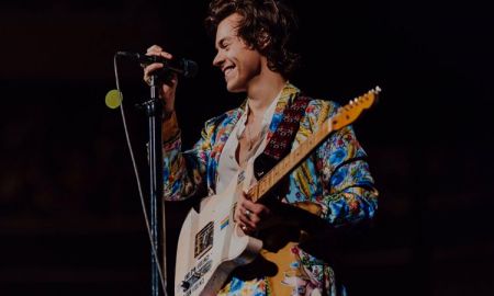 Harry Styles คว้าสองรางวัลใหญ่สายป๊อปจาก 2022 American Music Awards